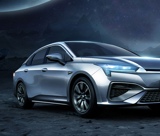 中国新能源汽车吸引全球瞩目，出海仍需提升品牌力